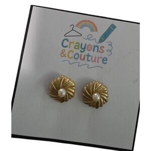 Vintage Avon Gold Tone Hexagon Stud Earrings Pierced Ears Faux Pearl Minimalist